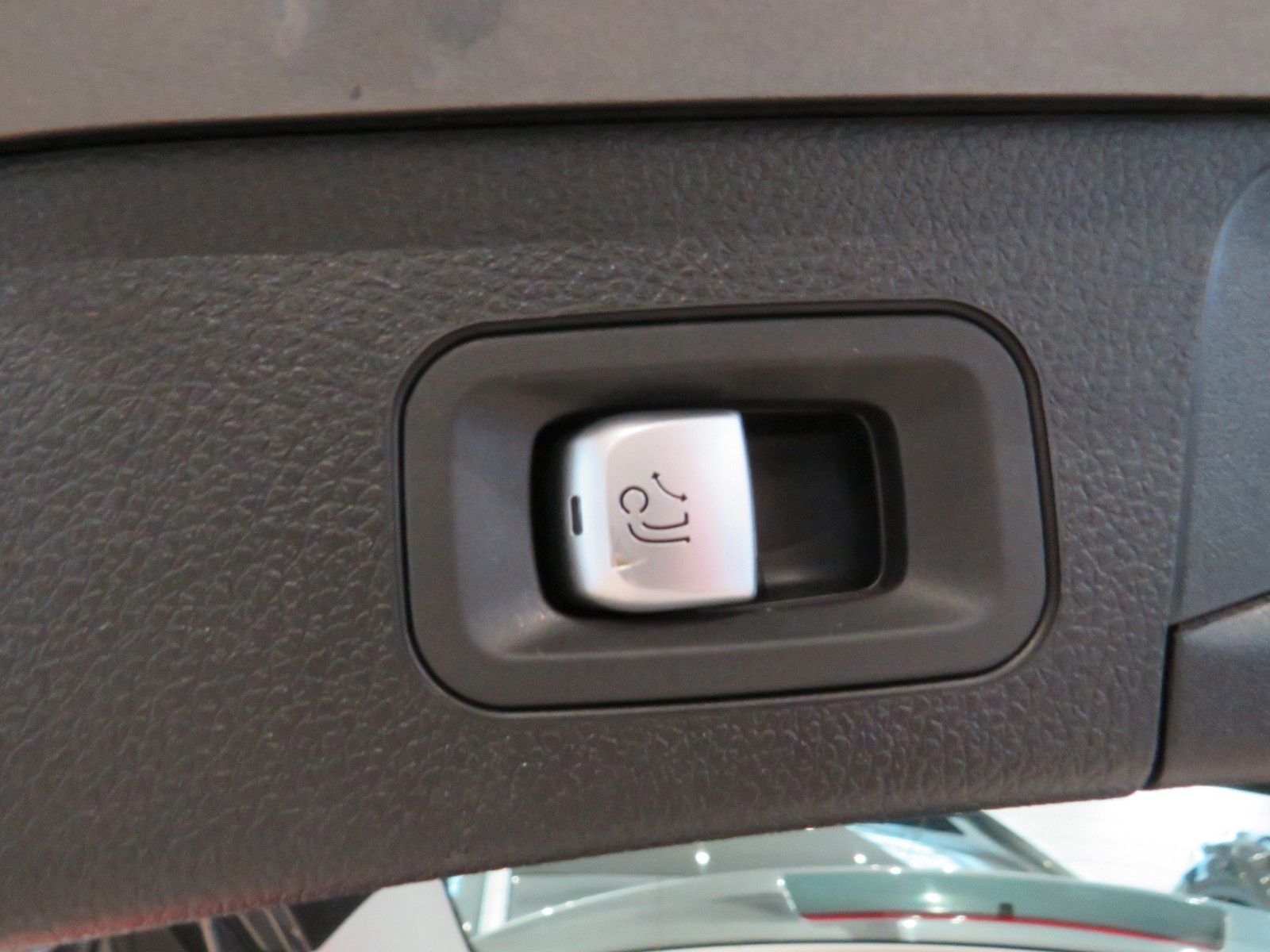 Fahrzeugabbildung Mercedes-Benz C 220 T d*AHK*LED Multi*Fernlicht*Panorama*Toten