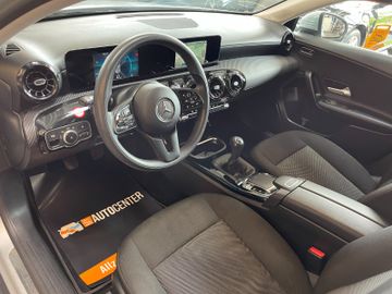 Mercedes-Benz A 200 A -Klasse *NAVI*PDC*SPURASSIST*TEMPOMAT*
