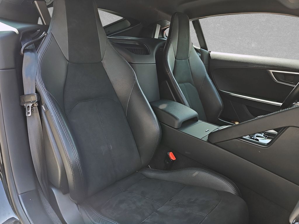 Jaguar F-Type P300 RWD Coupe R-Dynamic