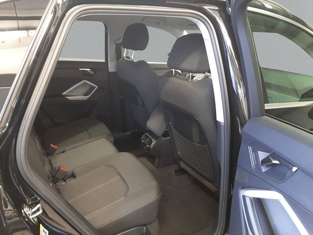 Fahrzeugabbildung Audi Q3 45TFSIe AHK Navi StdHz eleHeck Sportsitze 18"