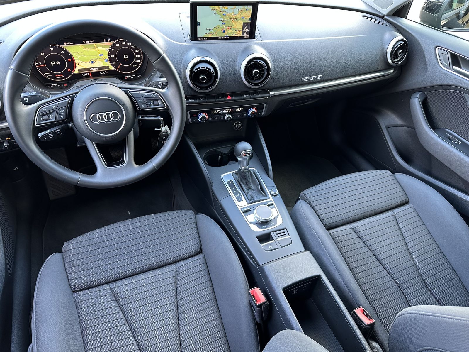 Fahrzeugabbildung Audi A3 SpB 40 TDI Quattro Sport NAV+XENON+KAM+VCOCK