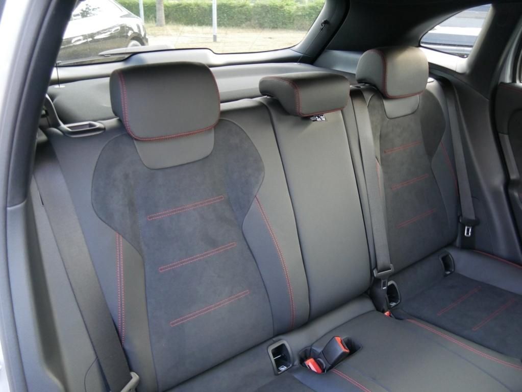 Mercedes-Benz GLA 200 |AMG|Edition|KEYL|NAVI|MBeam|AHK|DISTR