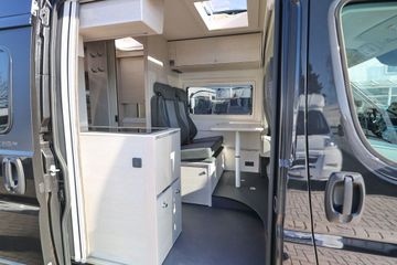 Fahrzeugabbildung Tourne Tourne 6.4 BLACK EDITION | LAGER