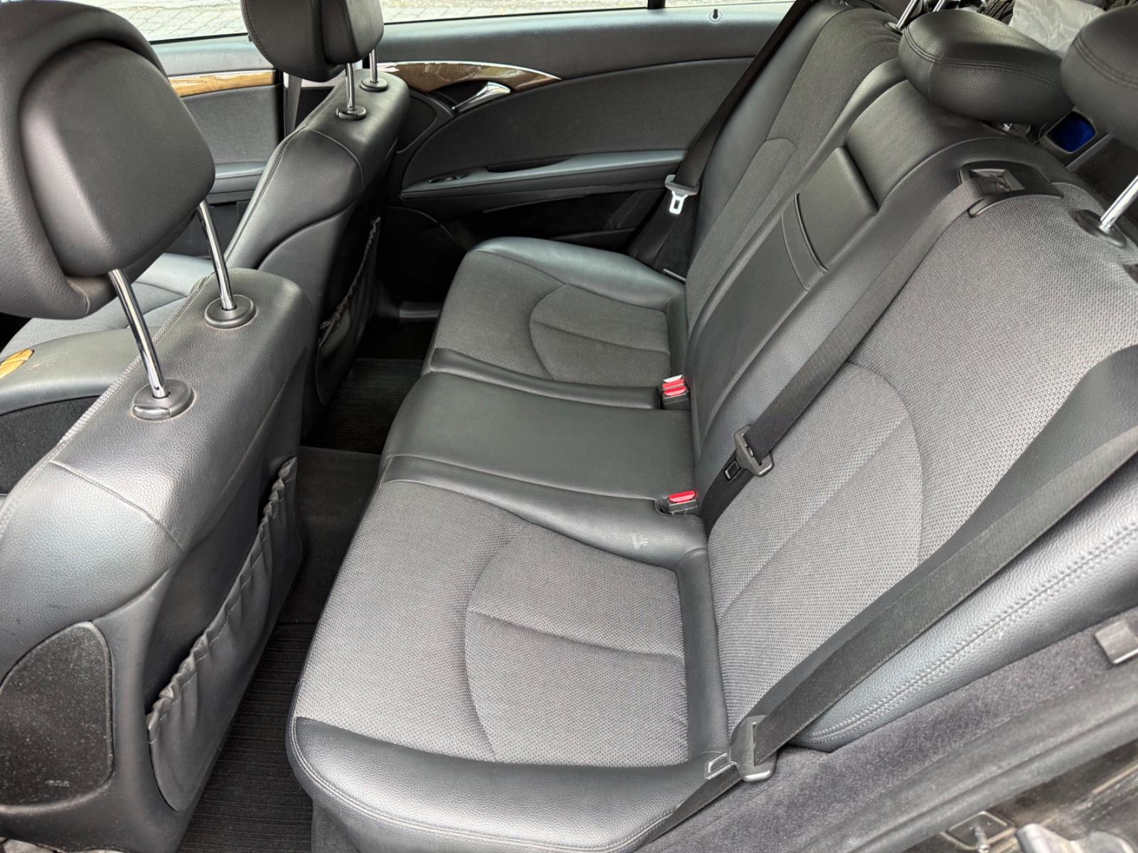 Mercedes-Benz E200 2008 — photo 9