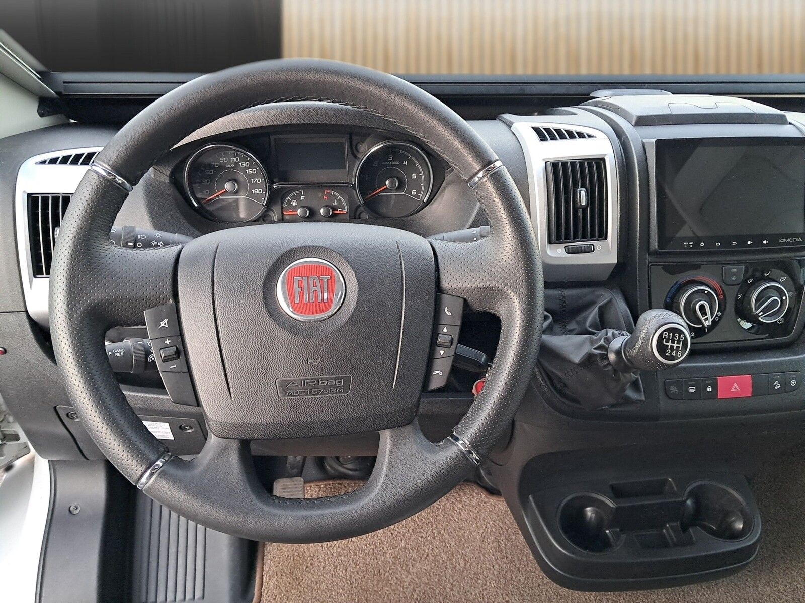 Fahrzeugabbildung Mooveo Tei 74 EBH Markise,Sat,TV,Hubbett,RK