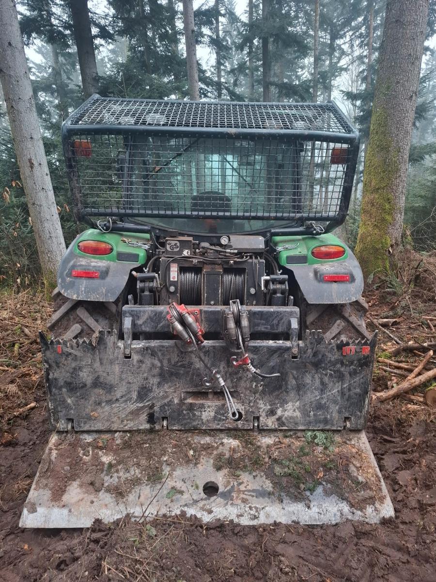 John Deere 6105R UVV