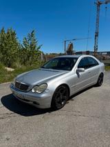 Mercedes-Benz Mercedes Benz C 220 - gebrauchte Mercedes-Benz C 220 aus dem Jahr 2003