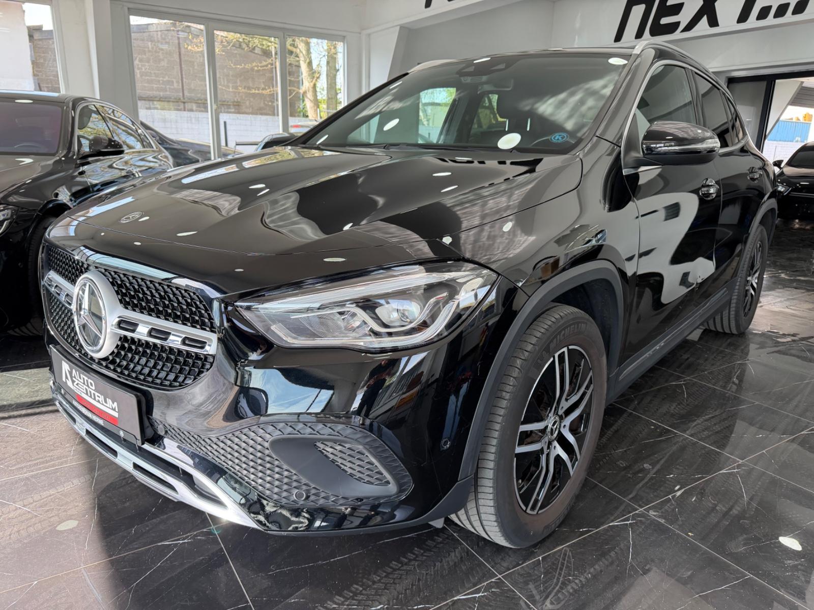 Mercedes-Benz GLA 200 Led Kame Amb Tot Spur Mbux Leder