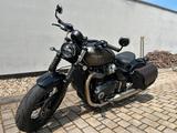 Triumph Bonneville Bobber neuwertig!!!