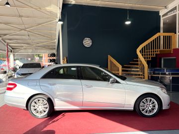 Mercedes E 200 - 4