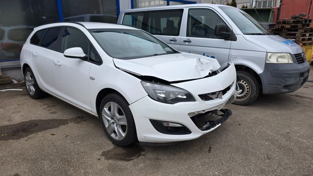 Opel Astra J Sports Tourer Edition-Navigation