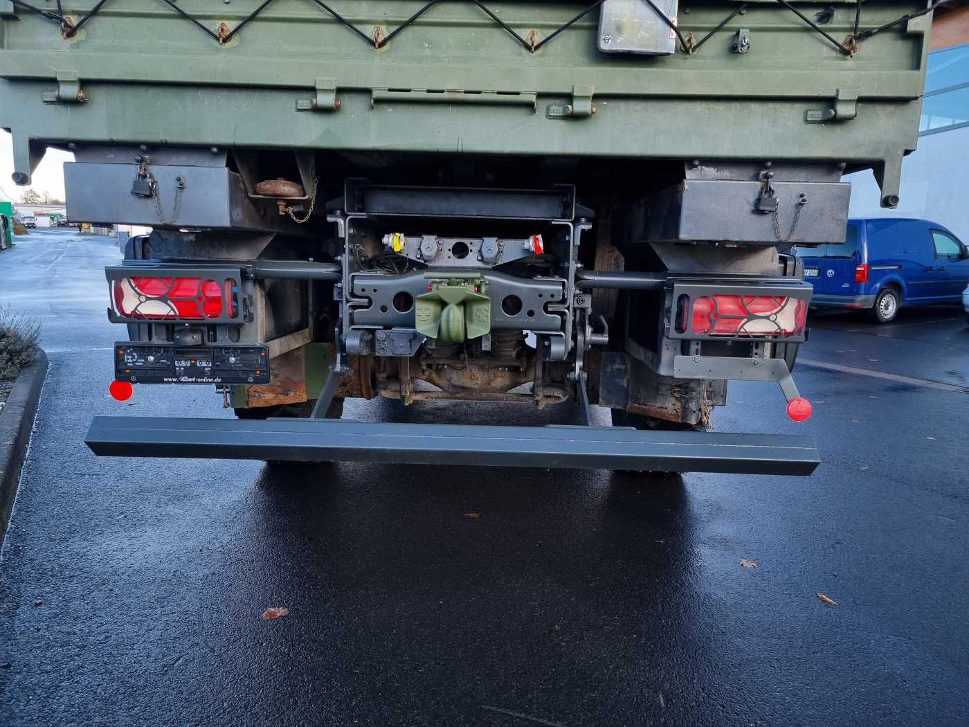 Fahrzeugabbildung Mercedes-Benz Axor 1829 A 4x4 Pritsche/Plane 10 Stück