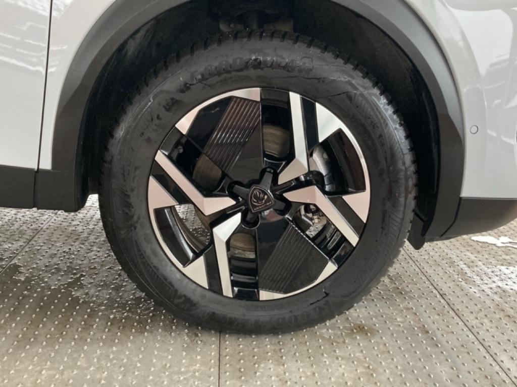 Peugeot 2008 Hybrid Allure AT Shz Navi Kamera PDC v+h