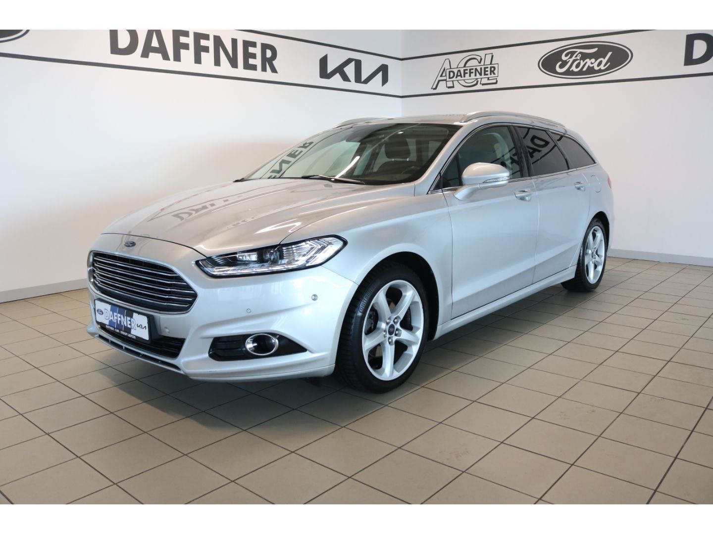 Fahrzeugabbildung Ford Mondeo Turnier Titanium 2.0 TDCi Automatik LED