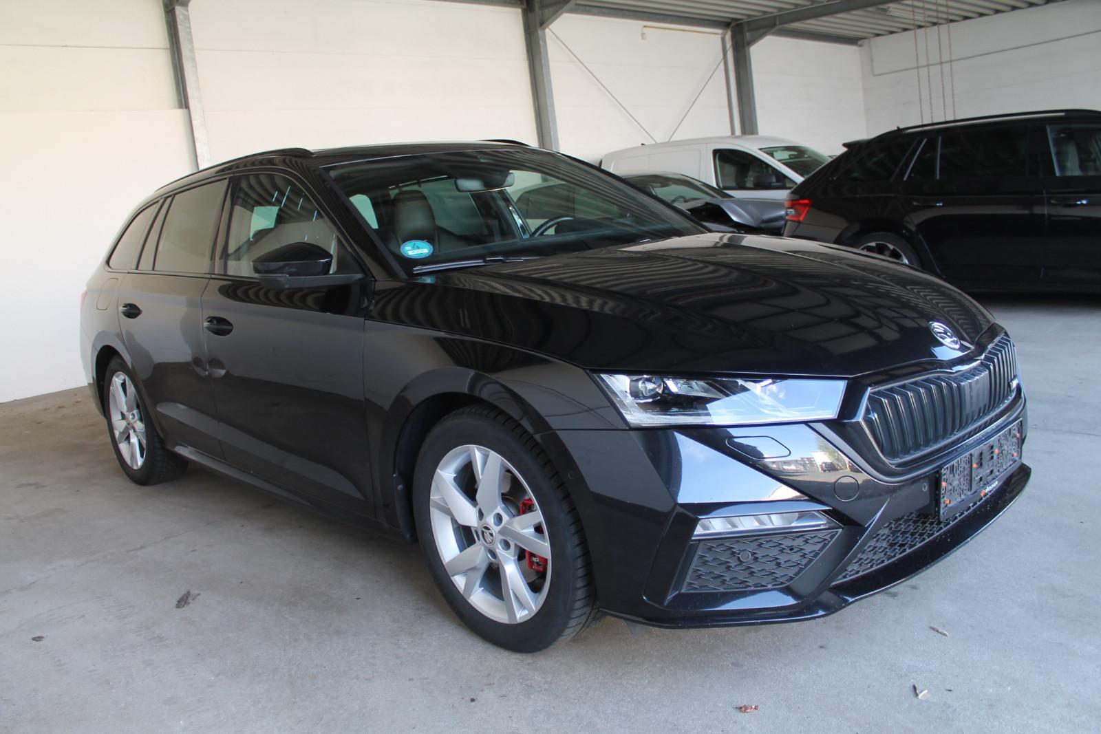 Skoda Octavia Combi RS Plus 2.0 TDi DSG Matrix Pano