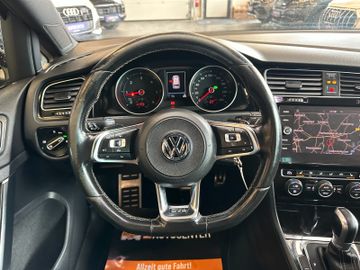 MYAUTOCENTER – Gebraucht- und Jahreswagen mit Werkstattservice in Pfaffenhofen Volkswagen Golf *ACC*PDC*NAVI*2-Zonen*LED*SPORT*