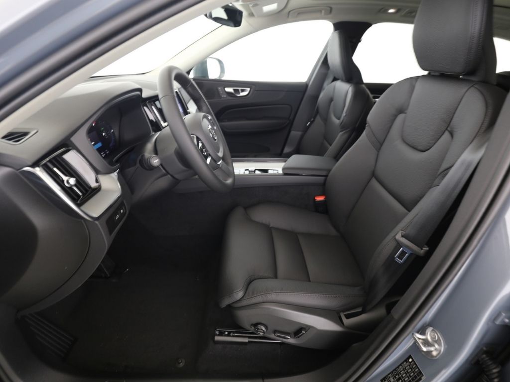 Volvo XC60 Plus Bright Recharge Plug-In Hybrid AWD T8  imagem 3