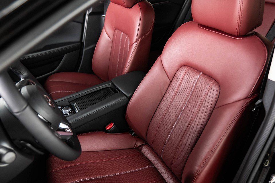 Fahrzeugabbildung Mazda 6 Kombi 2.5i 194PS A/T HOMURA SUNR