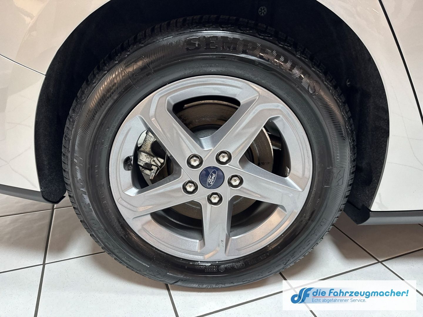 Fahrzeugabbildung Ford Focus Turnier Titanium Navi LED ACC El. Heckklap