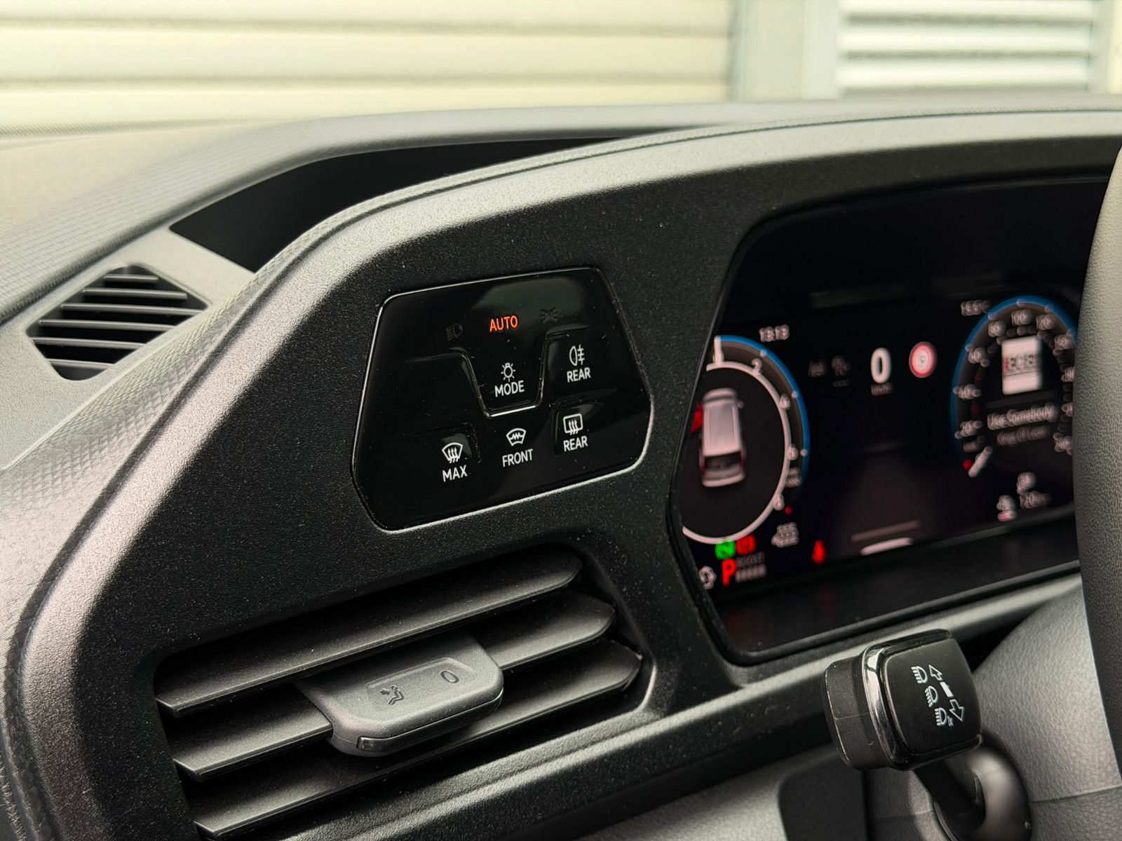Fahrzeugabbildung Volkswagen Caddy TSI eHybrid DSG ACC LED SHZ AHK-vorb. BLIS