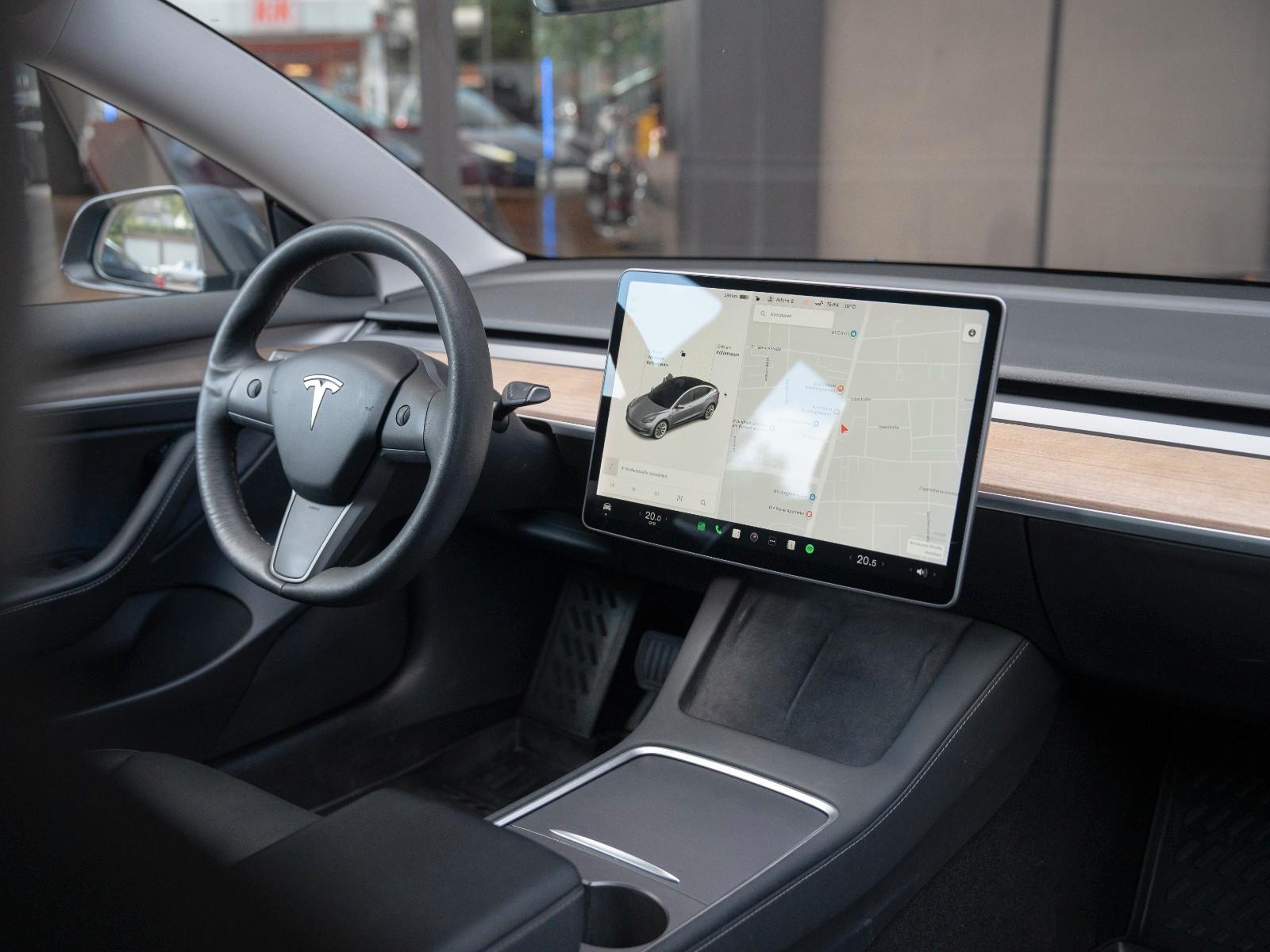 Tesla Model 3 Standard Range Plus, миниатюра 12