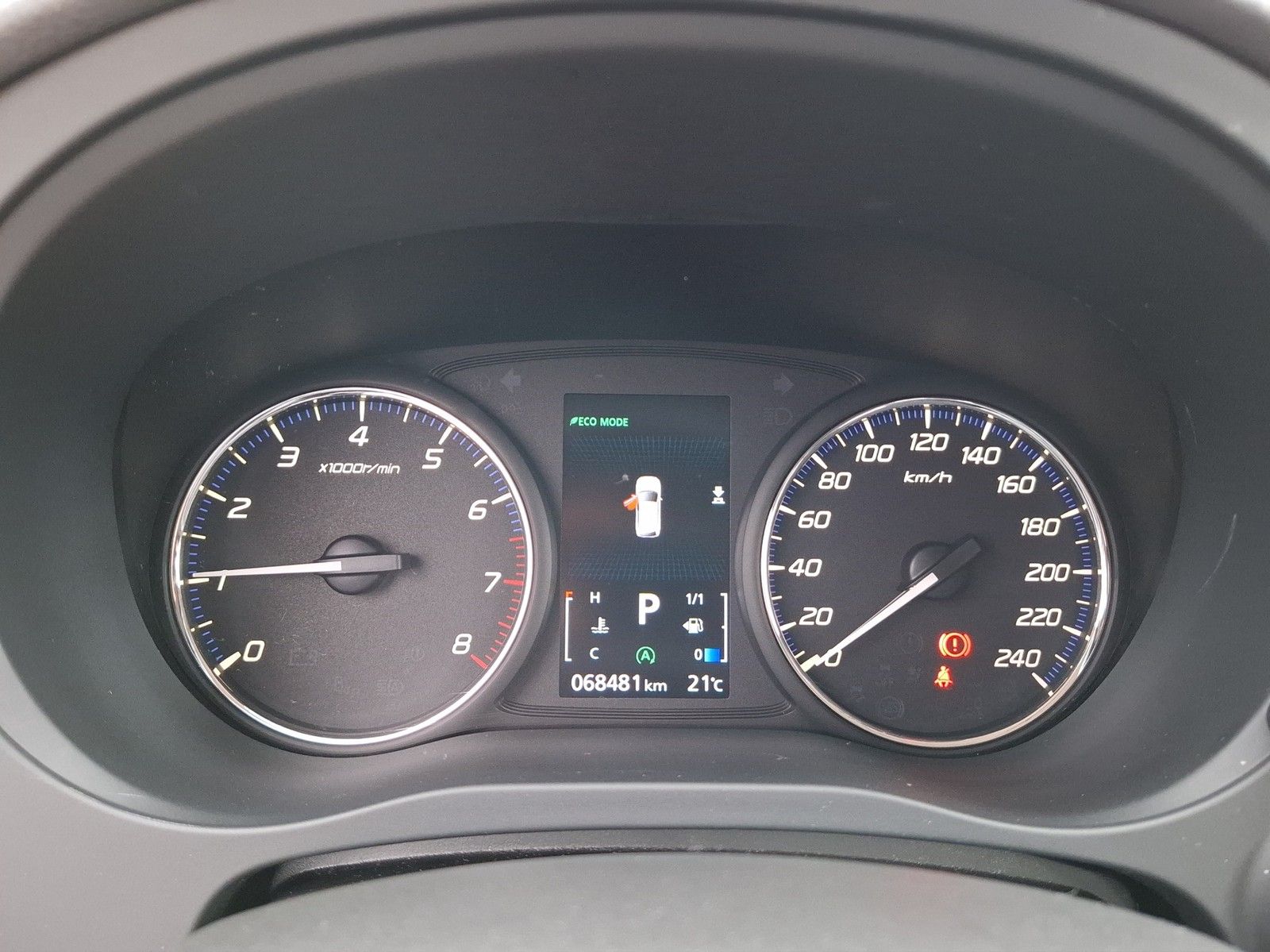 MITSUBISHI Outlander 2.0 Diamant Edition+ 2WD AUTOMATIK / N - Image 12