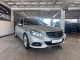 Mercedes-Benz E 350 T-Modell BT 4Matic *Automatik*Panorama*LED - silberne Mercedes-Benz E 350