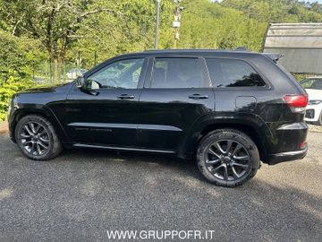 Jeep Grand Cherokee - 8