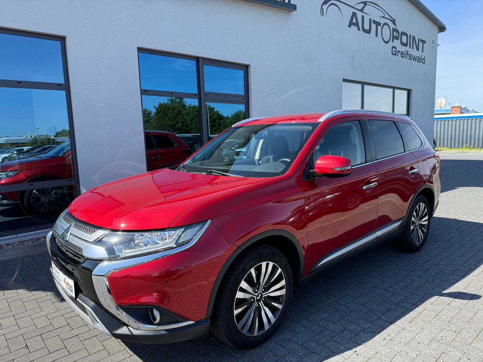 Mitsubishi Outlander NAVI KAMERA AHK SH DAB TEMPOMAT USB
