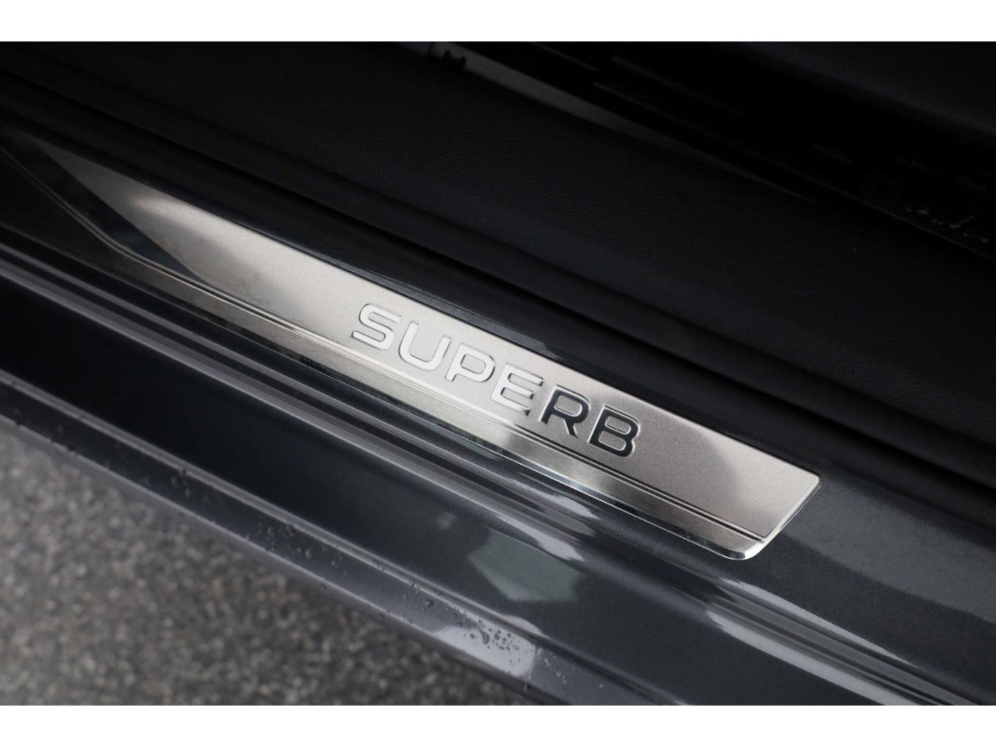Skoda Superb Combi 2.0 TSI Selection foto 24