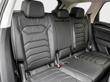 Volkswagen Touareg - 4