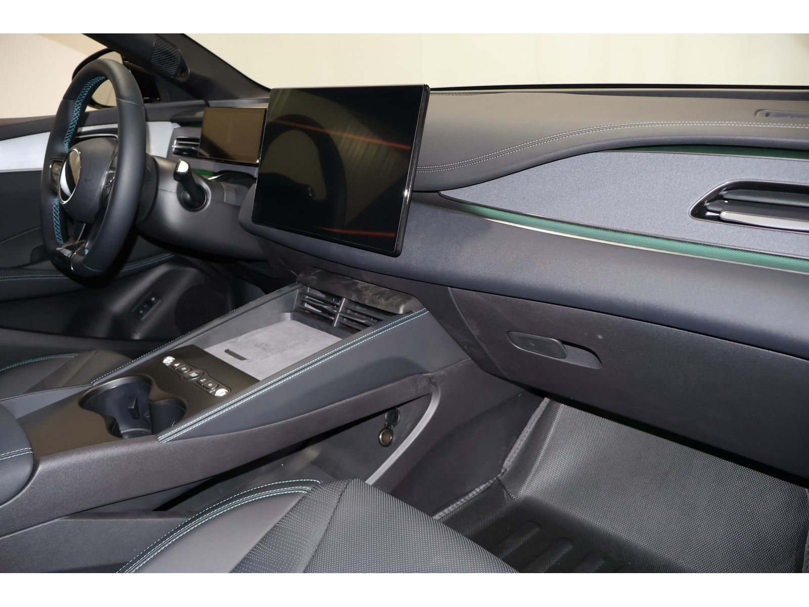 BYD SEAL 6