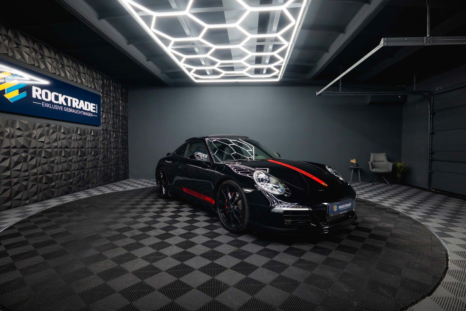 Fahrzeugabbildung Porsche 991 911 Carrera S GTS Black Design Chrono *Pano*
