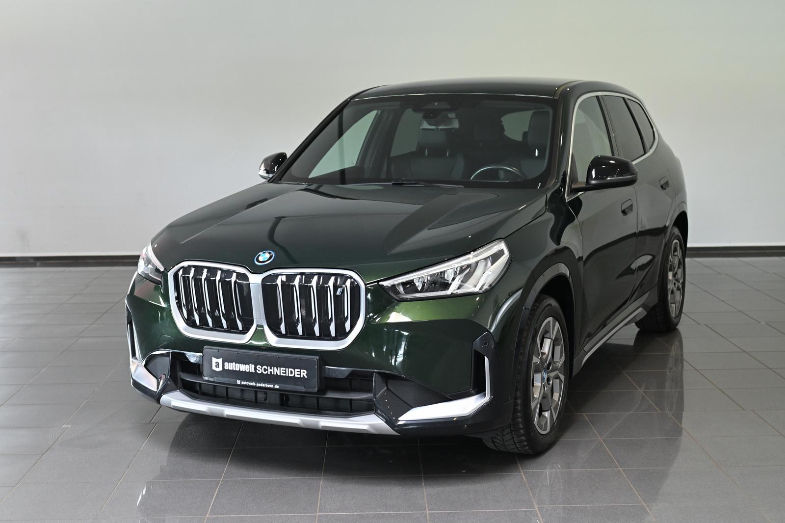 BMW iX1 30 xDrive xLine AHK Sportsitze AC-22KW 18"