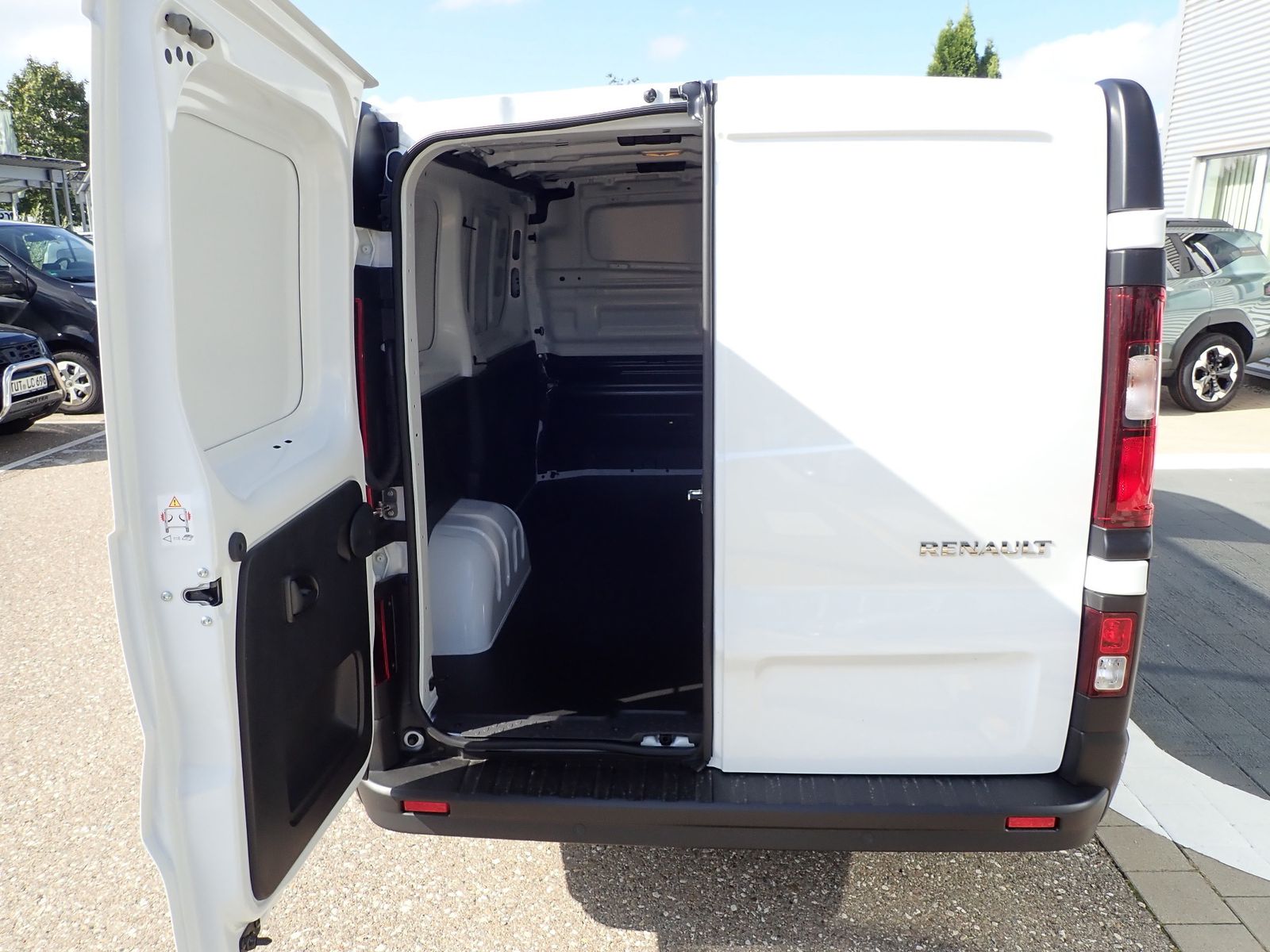 Fahrzeugabbildung Renault Trafic Lkw Business L1H1 2,8t Blue dCi 130