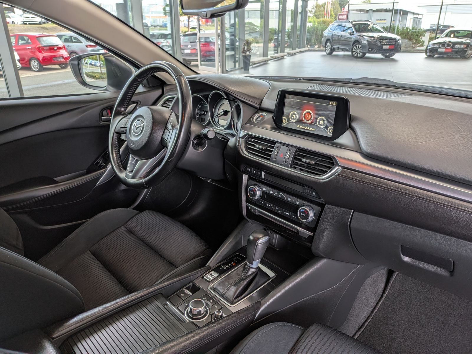 Fahrzeugabbildung Mazda 6 2.0 Aut. Exclusive-Line LED Tempomat PDC SHz