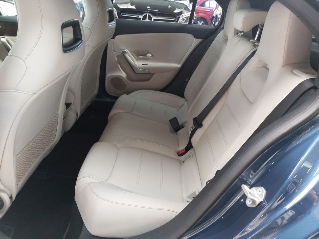 Mercedes-Benz A 220 4M DISTR. LEDER Progressive Multibeam