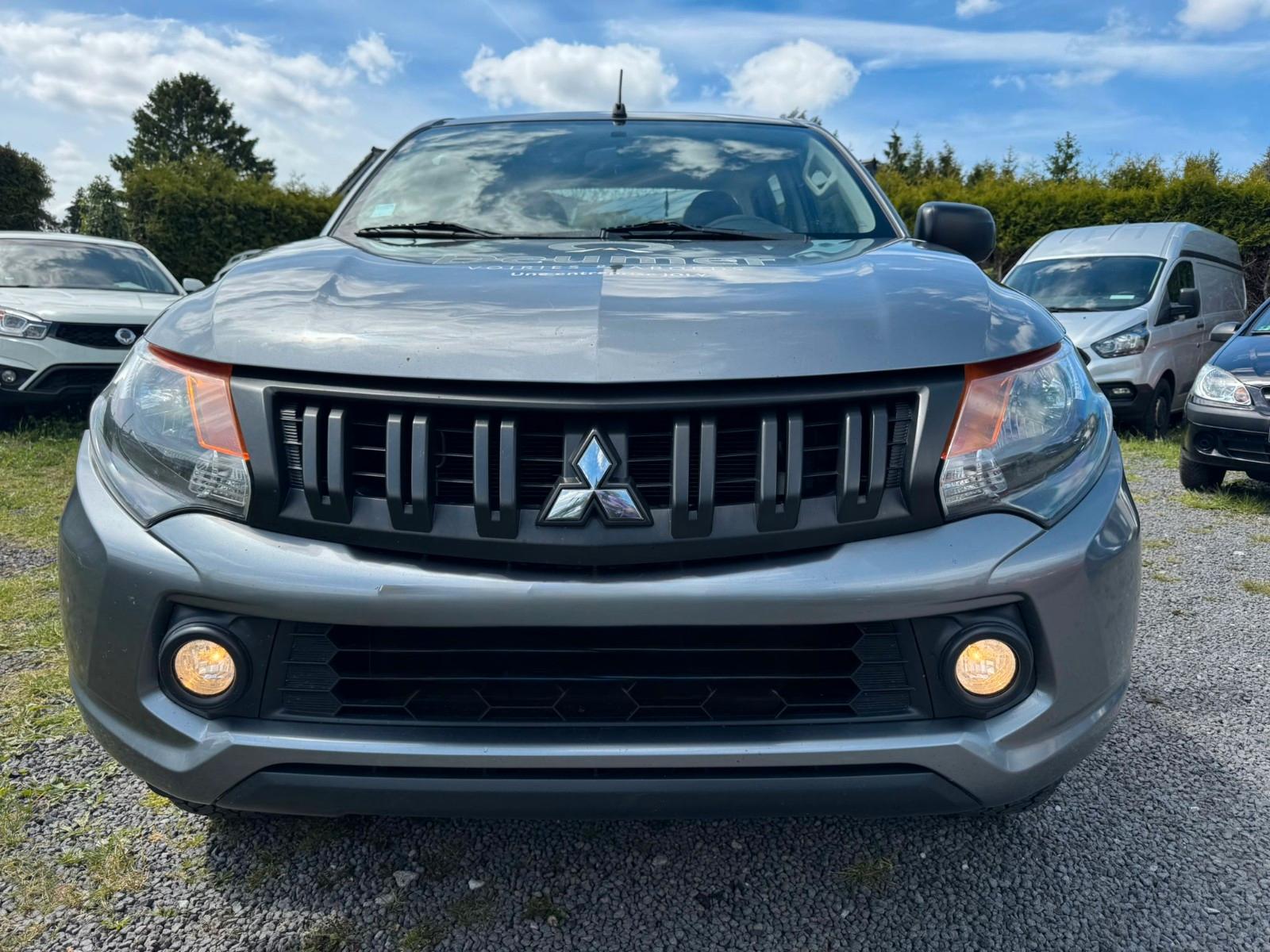 Mitsubishi L200 Basis Doppelkabine 4WD