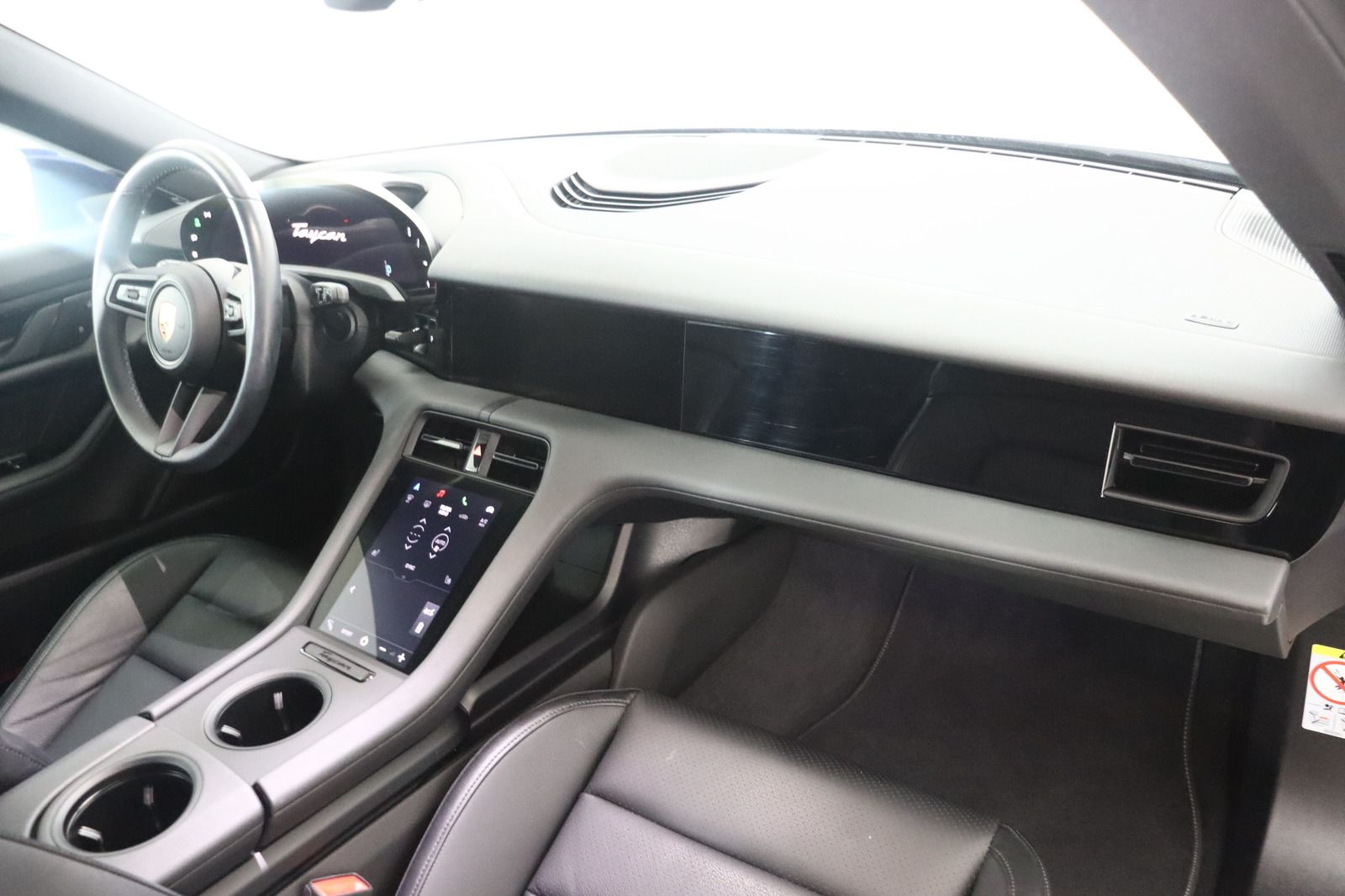 Fahrzeugabbildung Porsche Taycan 4 Cross Turismo * Luftfederung * LED