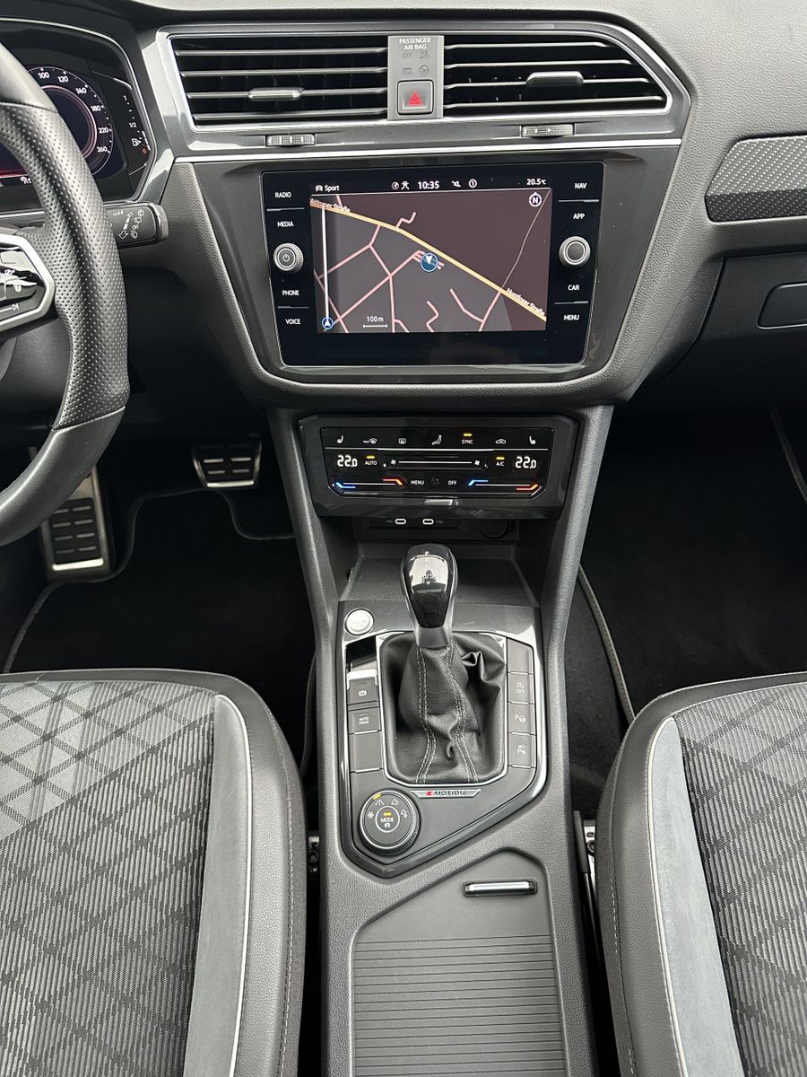 Fahrzeugabbildung Volkswagen Tiguan Allspace R-Line 4M NAV+LED+PANO+AHK+360°