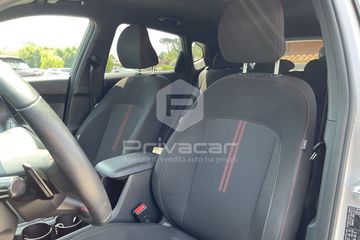 Hyundai KONA - 12