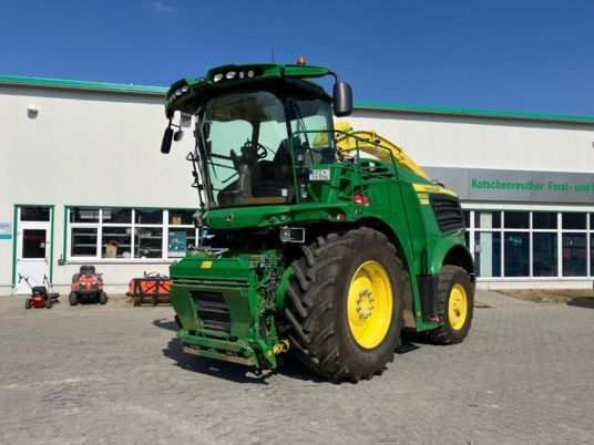 John Deere 8500