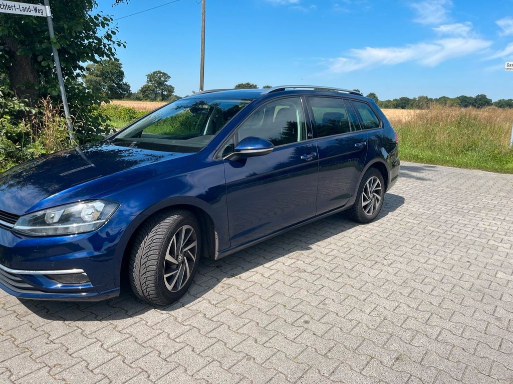 Image of Volkswagen Golf