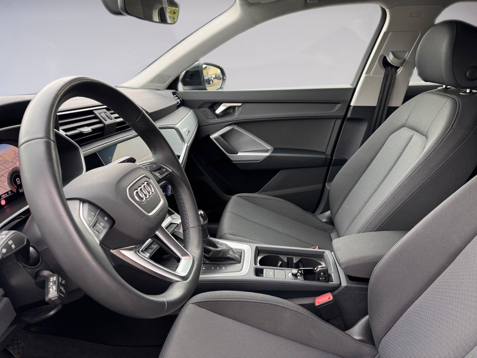 Fahrzeugabbildung Audi Q3 Sportback 35 TFSI S tronic