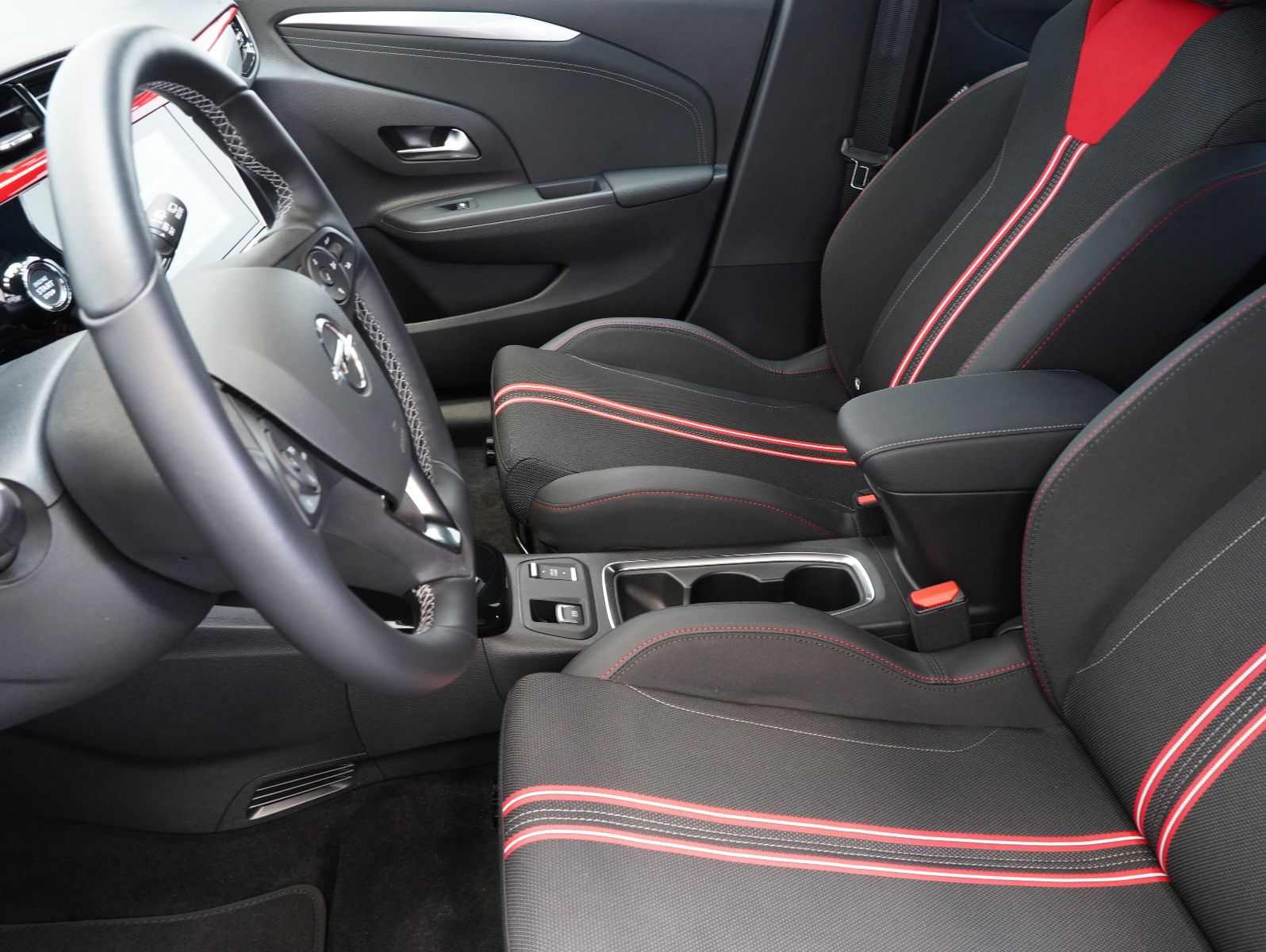 Fahrzeugabbildung Opel Corsa F e GS Line CARPLAY/KAMERA/11KW/SOH
