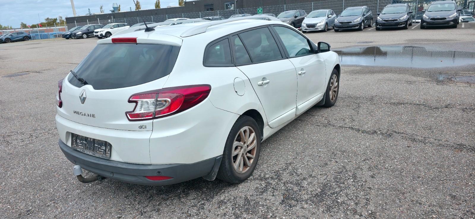 Renault Megane 2015 — engine 1.461 cm³, 110 HP (81kW)