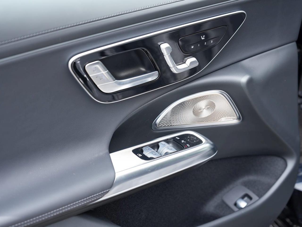 Mercedes-Benz E 220 d T-Modell AMG Night Panorama Distronic