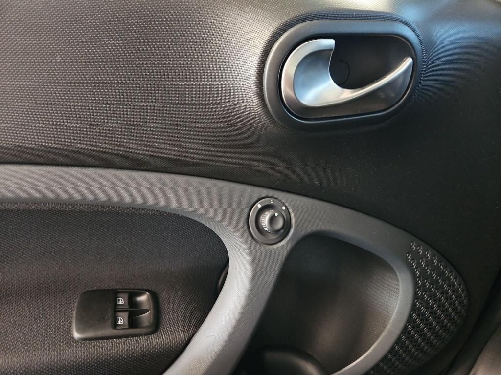 Fahrzeugabbildung Smart fortwo 52 kW twinamic KlimaA SHZ AUT LM LED PDC
