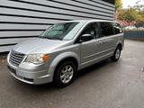 Chrysler Grand Voyager Touring 2.8 CRD Autom. Touring - silberne Chrysler Grand Voyager