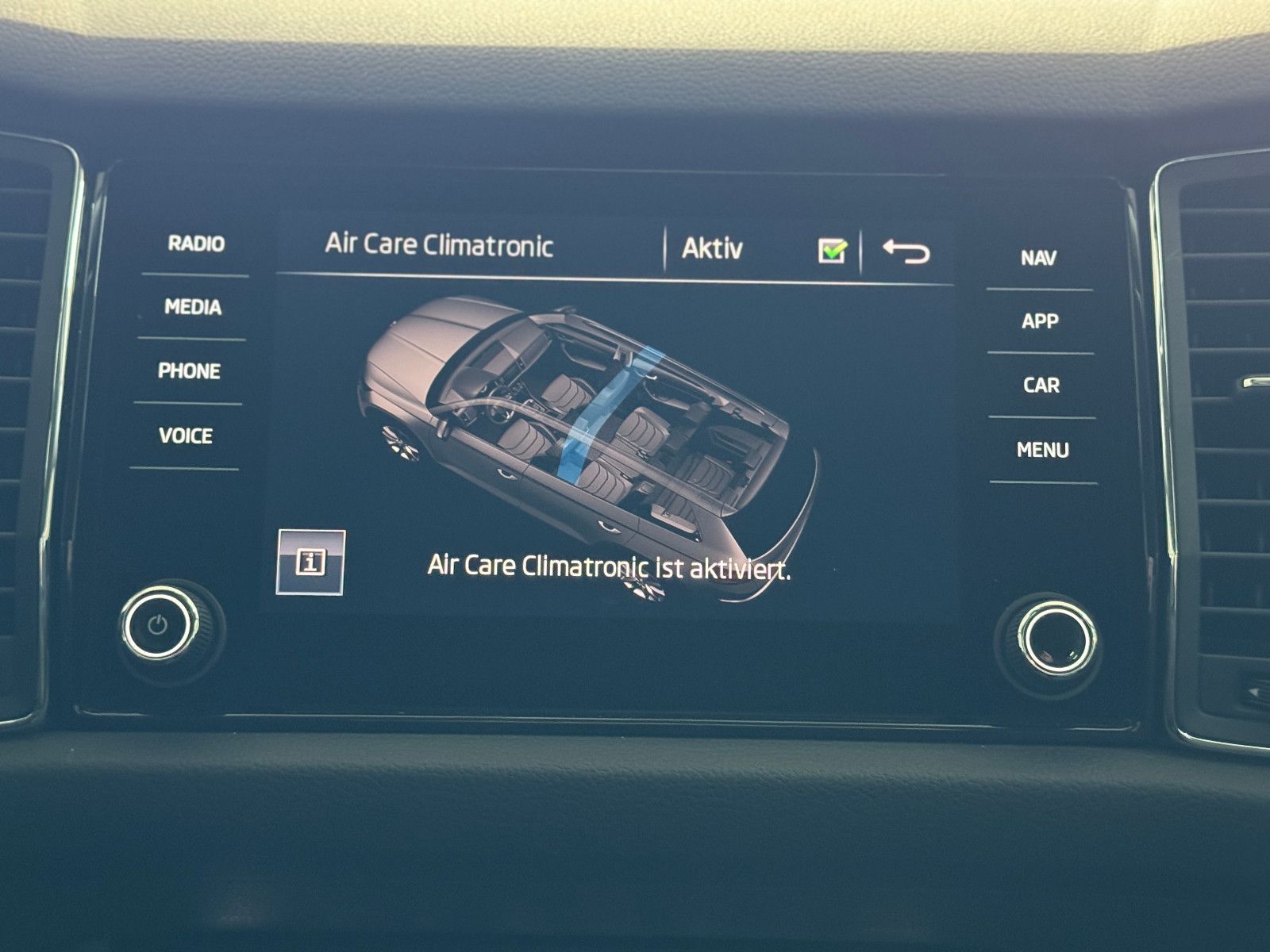 Fahrzeugabbildung SKODA Kodiaq 2.0 TDI DSG STYLE VIRTUAL ACC MEMORY AHK
